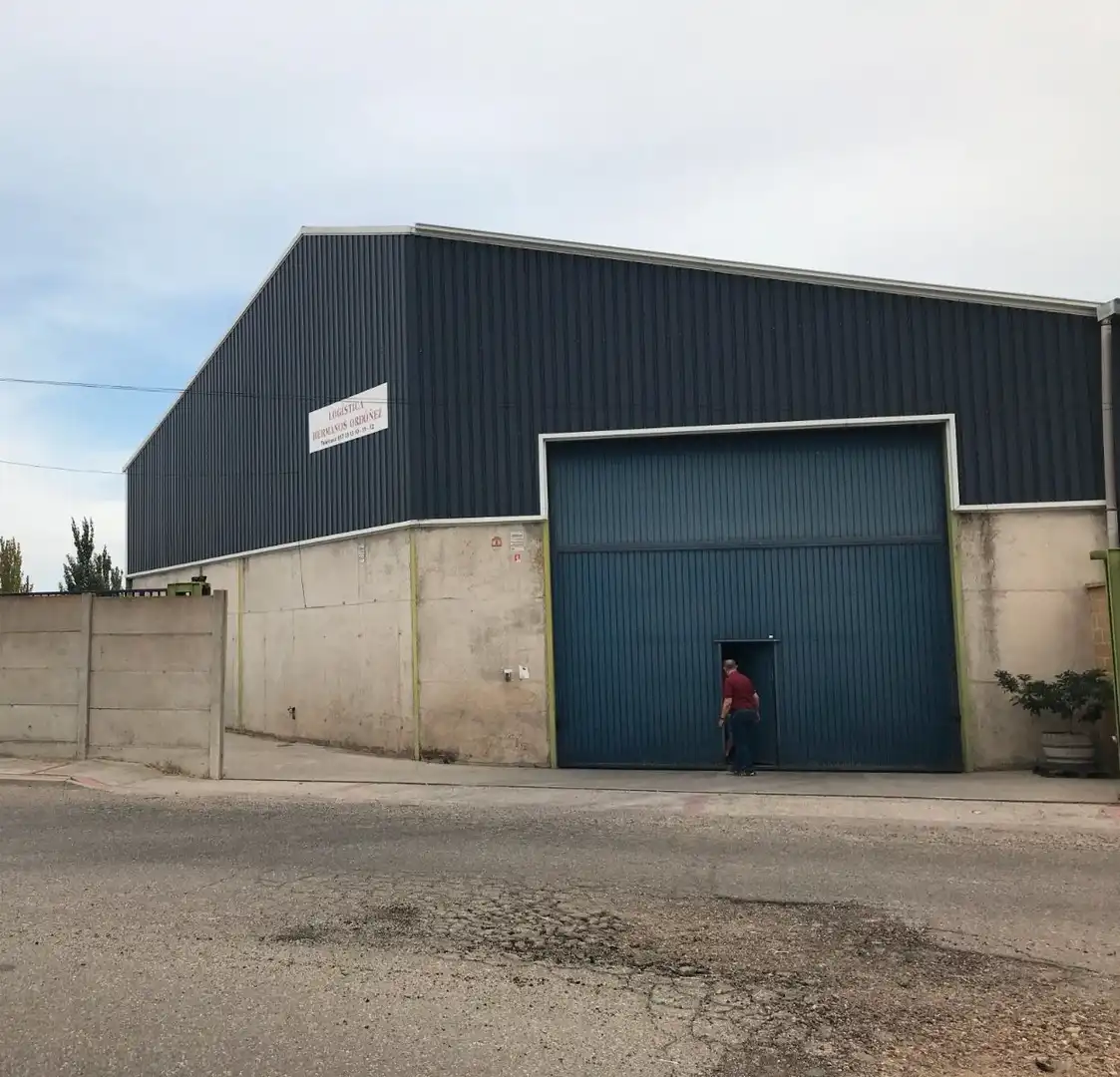 Nau industrial en venda a Medina del Campo