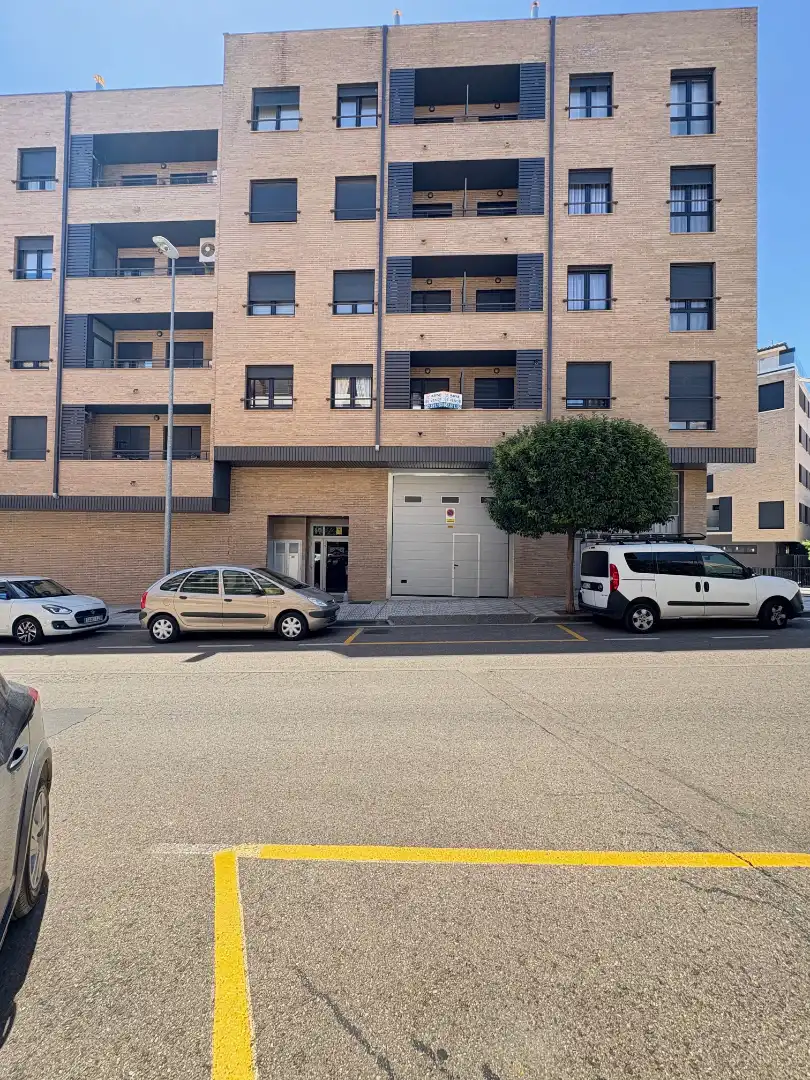 Parking de Apartamento en venta en Arnedo con Calefacción, Parquet y Trastero