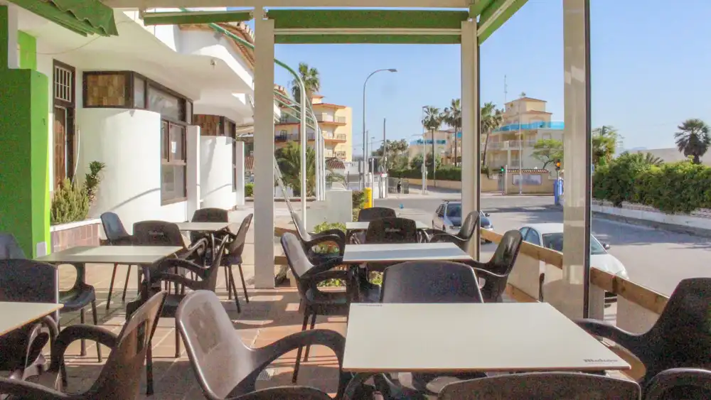Locale commerciale in vendita a Las Marinas / Les Marines