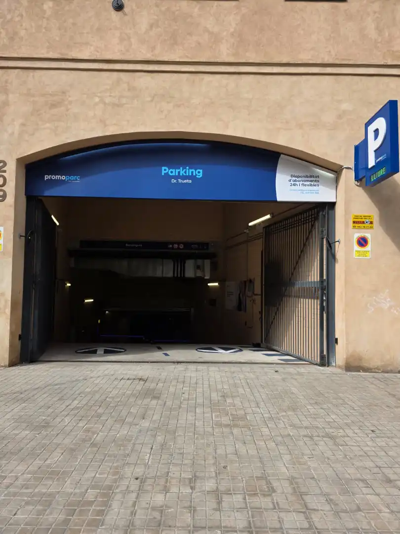Parcheggio con ascensore in affitto a Carrer del Doctor Trueta 209, imagen 12