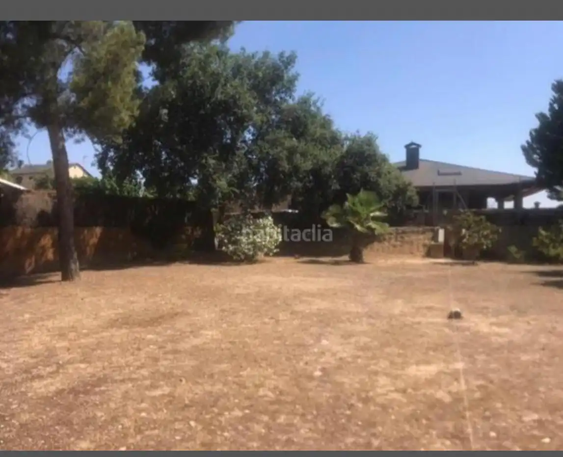 Terreno residencial en venta en Castellnou - Can Mir - Can Solà