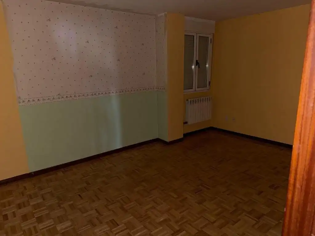 Flat with lift for sale in Villaquilambre, imagen 7