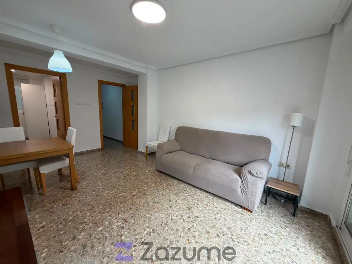 Living room of Flat for rent in Valencia  with Air Conditioner, Furnished and Oven