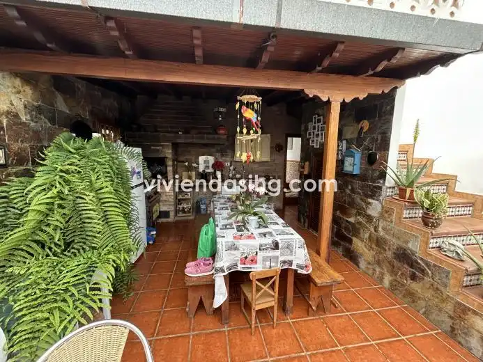 Casa o chalet en venta en Los Realejos con Jardín privado, Terraza y Amueblado