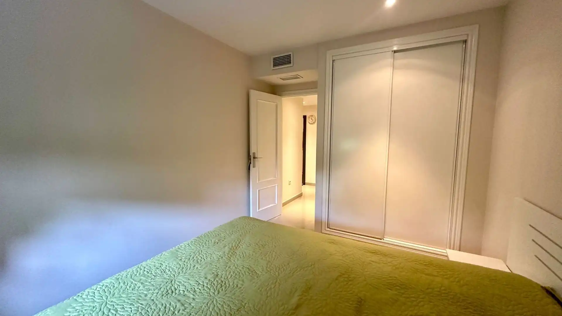 Bedroom of Flat for sale in Alicante / Alacant  with Air Conditioner, Terrace and Storage room