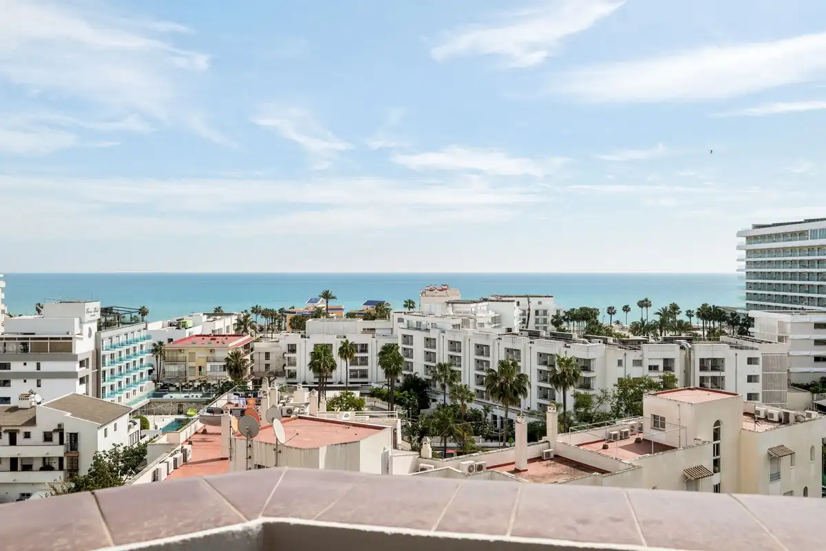 Vista exterior de Apartamento en venta en Torremolinos con Aire acondicionado, Terraza y Piscina comunitaria
