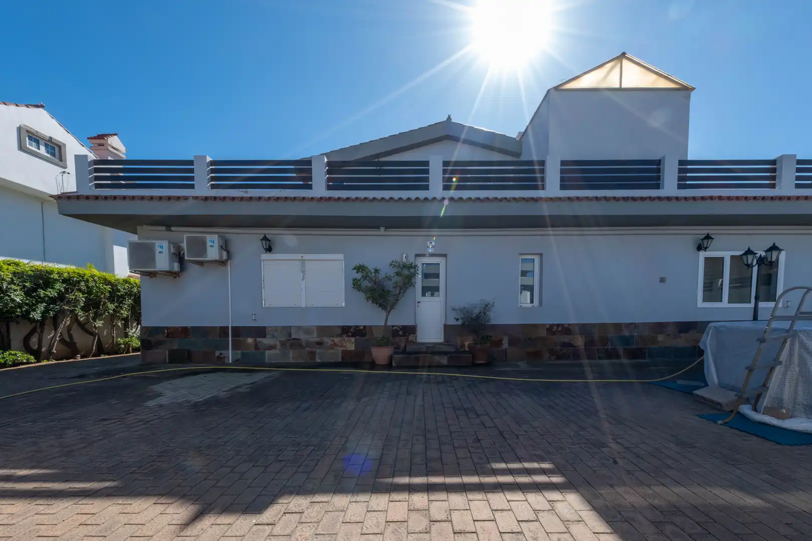 Vista exterior de Casa o xalet en venda en Las Palmas de Gran Canaria amb Jardí privat, Terrassa i Traster