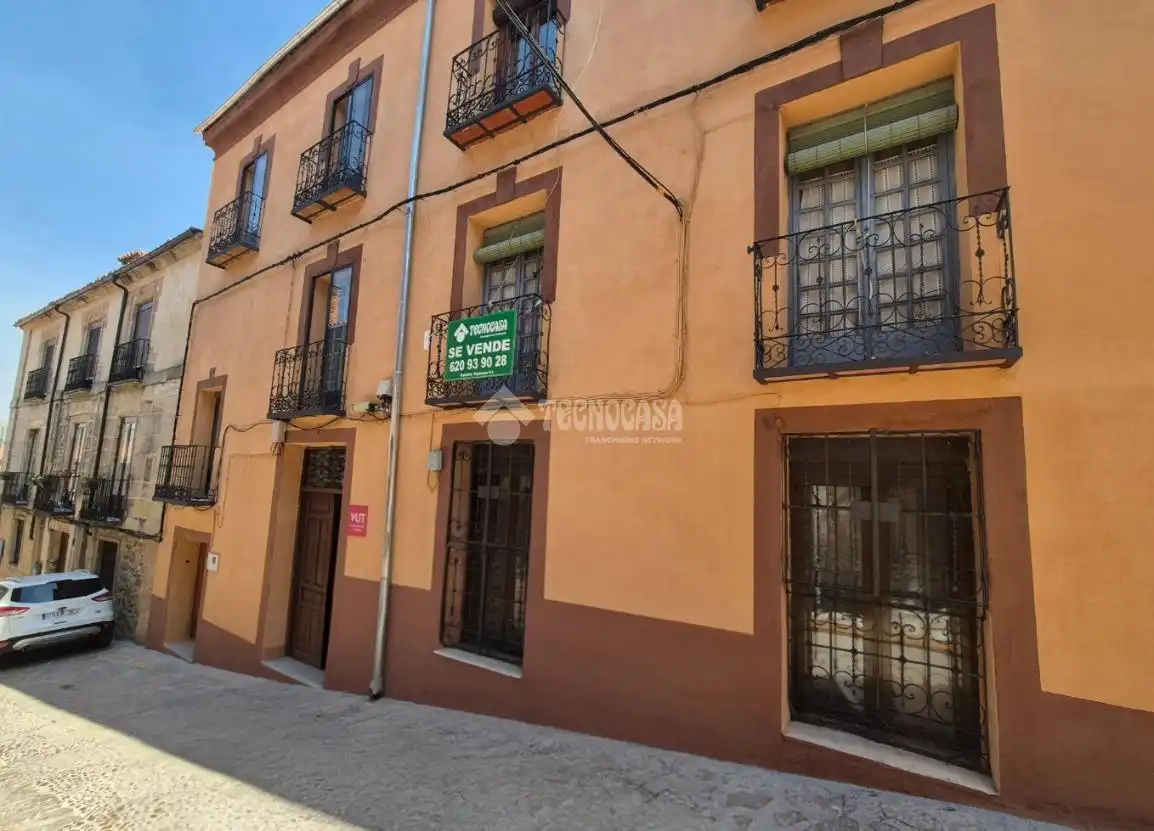Vista exterior de Pis en venda en Sigüenza amb Calefacció i Balcó