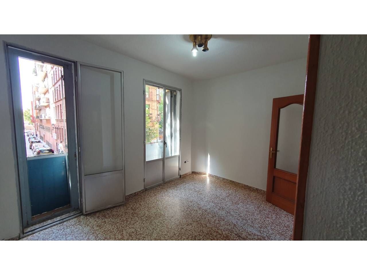 Habitación de Piso en venta en  Madrid Capital con Calefacción y Amueblado