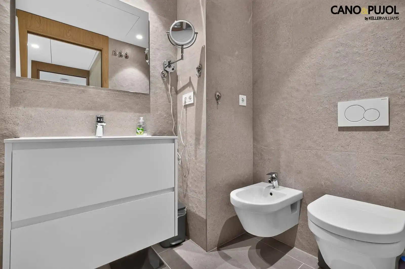 Piso con terraza en venta en josep tarradellas, imagen 40