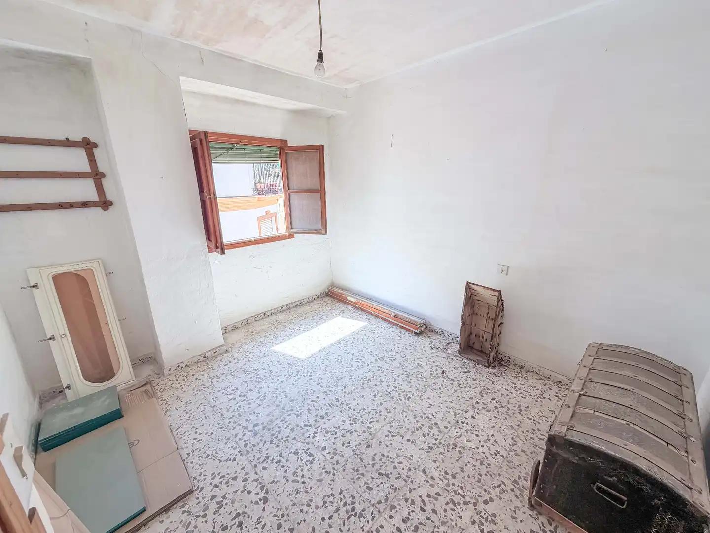 Country house zum Verkauf in Loja mit Balkon