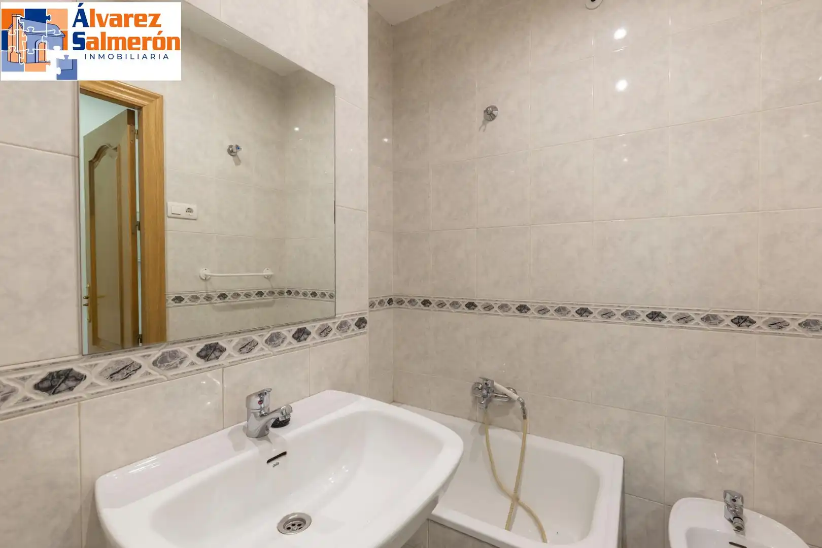 Baño de Piso en venta en Granada