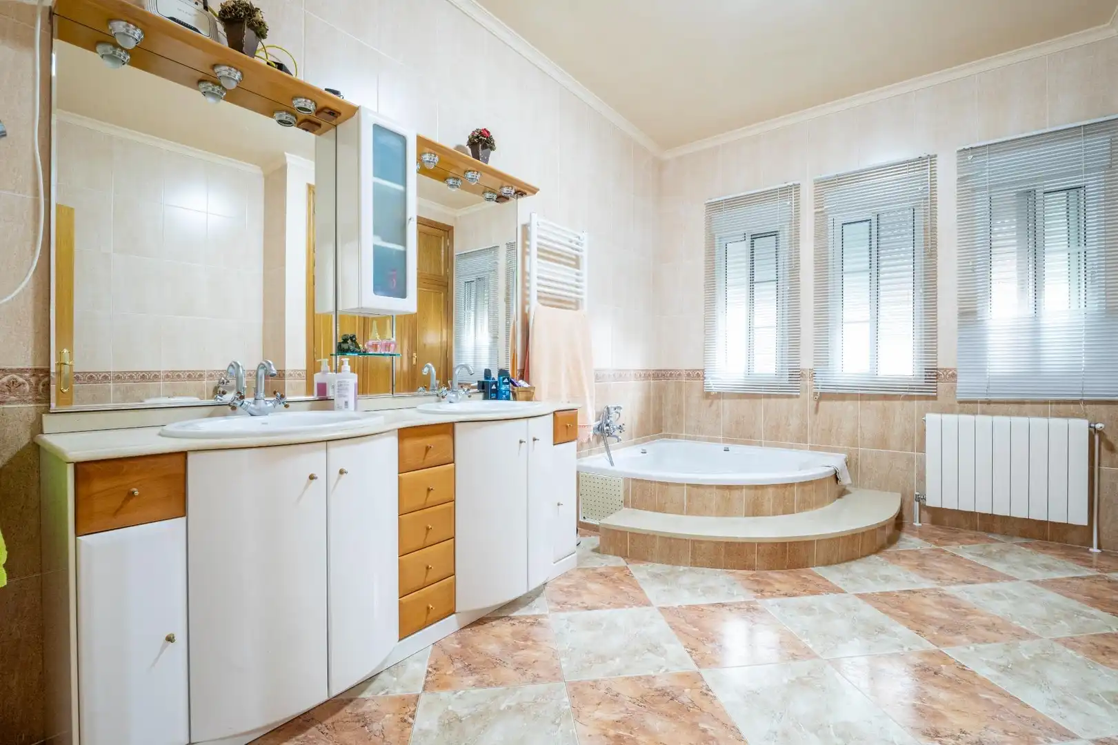 Bathroom of Houses for sale in Totana  with Air Conditioner, Private garden and Terrace