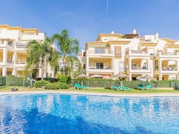 Flat with pool for sale in Riviera del Sol