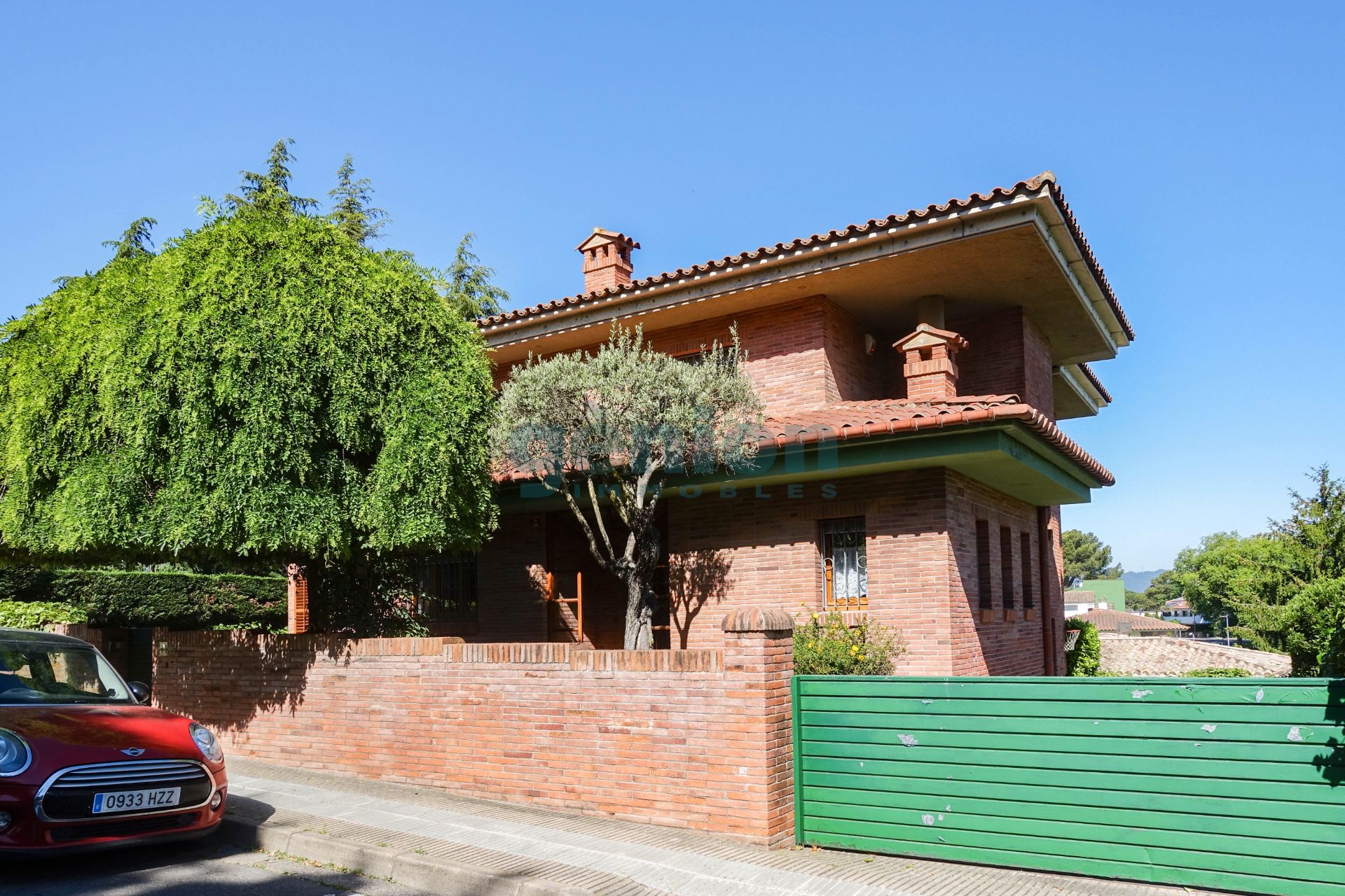 Exterior view of House or chalet for sale in Girona Capital  with Heating, Private garden and Terrace