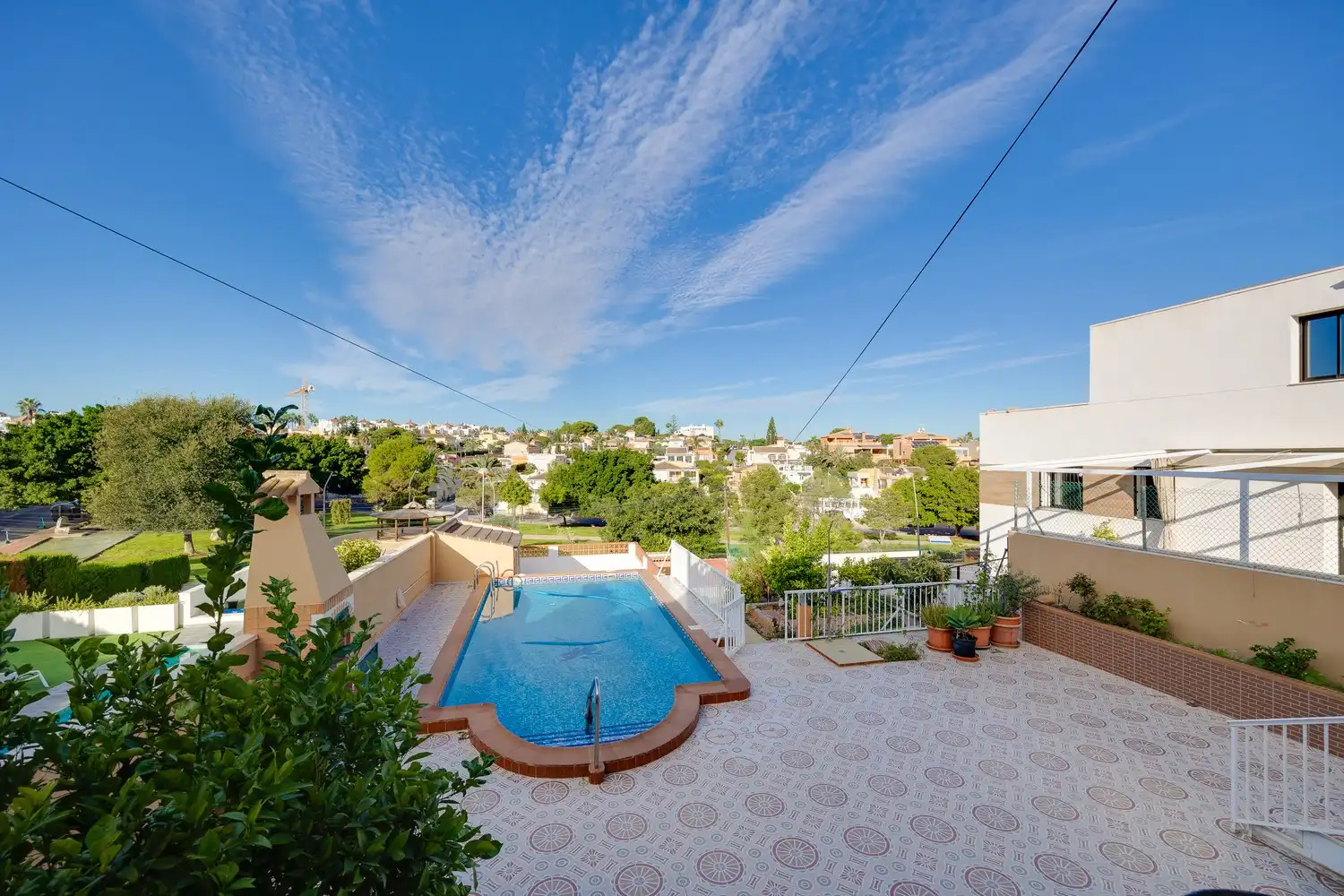Piscina de Casa adosada en venta en Torrevieja con Aire acondicionado, Calefacción y Jardín privado