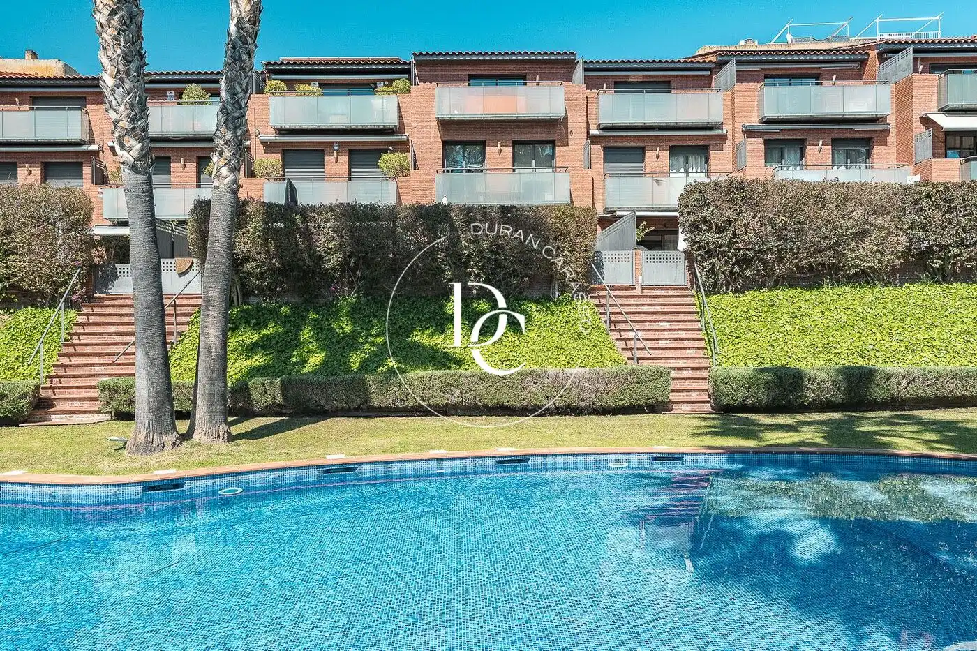 Vista exterior de Casa o xalet en venda en Sitges amb Aire condicionat, Calefacció i Jardí privat