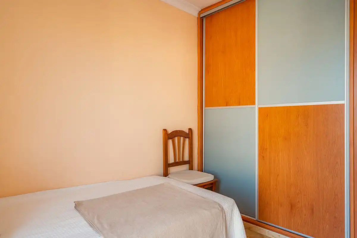 Habitación de Apartamento en venta en Fuengirola con Aire acondicionado, Calefacción y Terraza