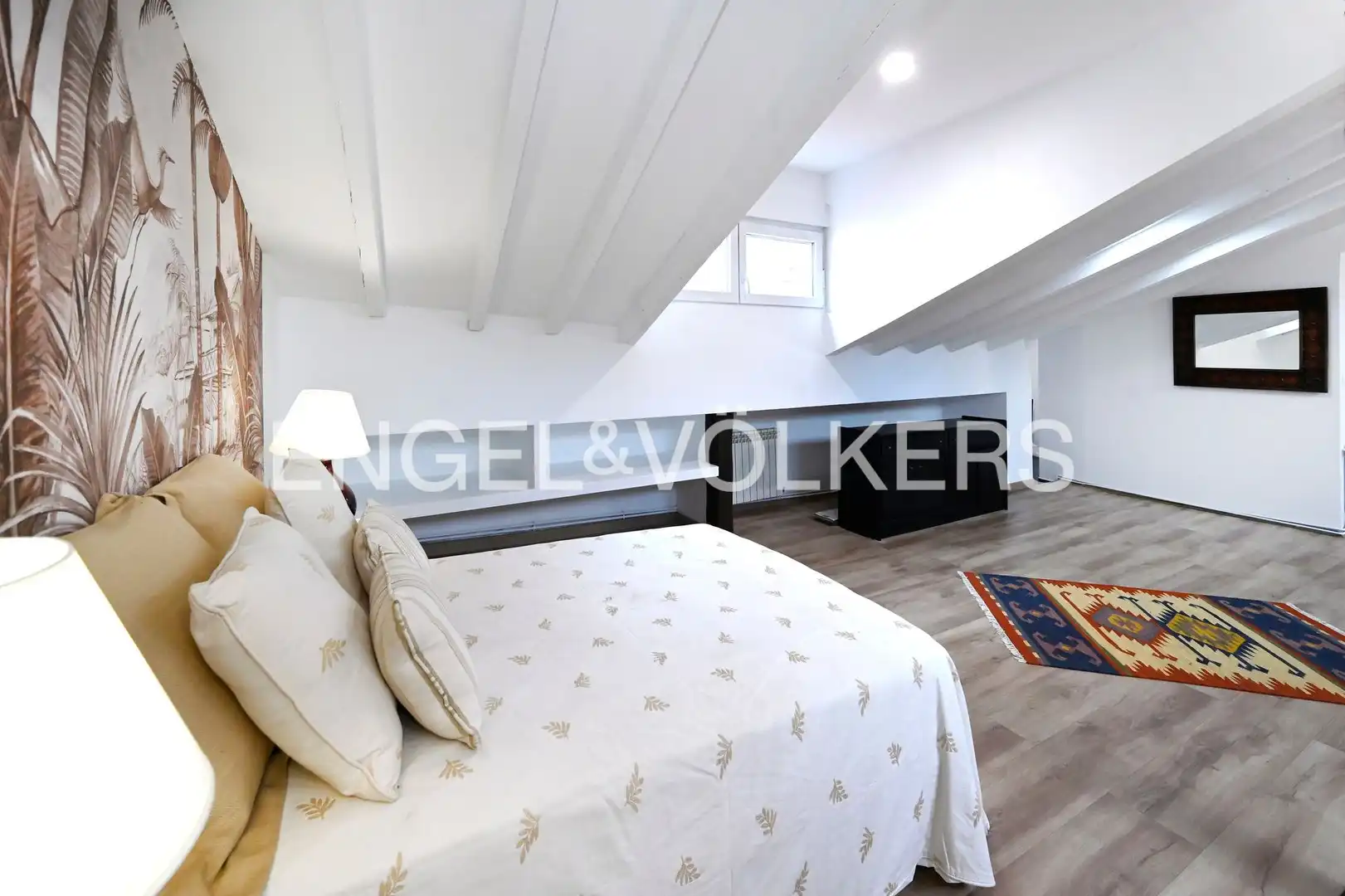 Habitación de Ático en venta en Santander con Calefacción, Parquet y Balcón