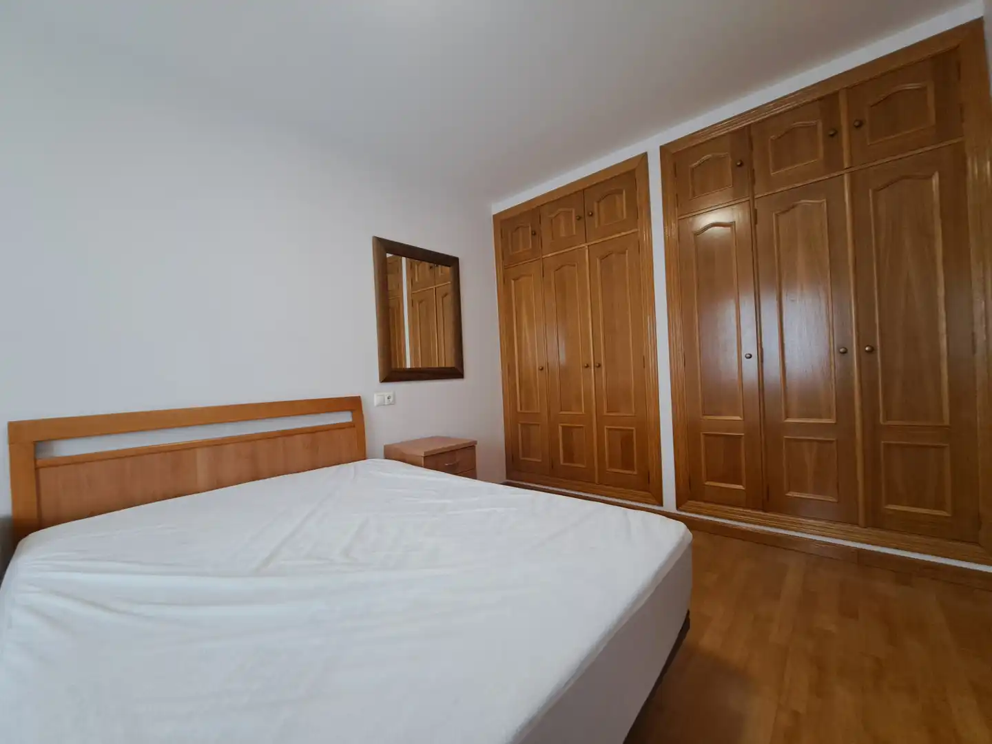 Bedroom of Apartments for rent in León Capital   with Heating, Parquet flooring and Furnished