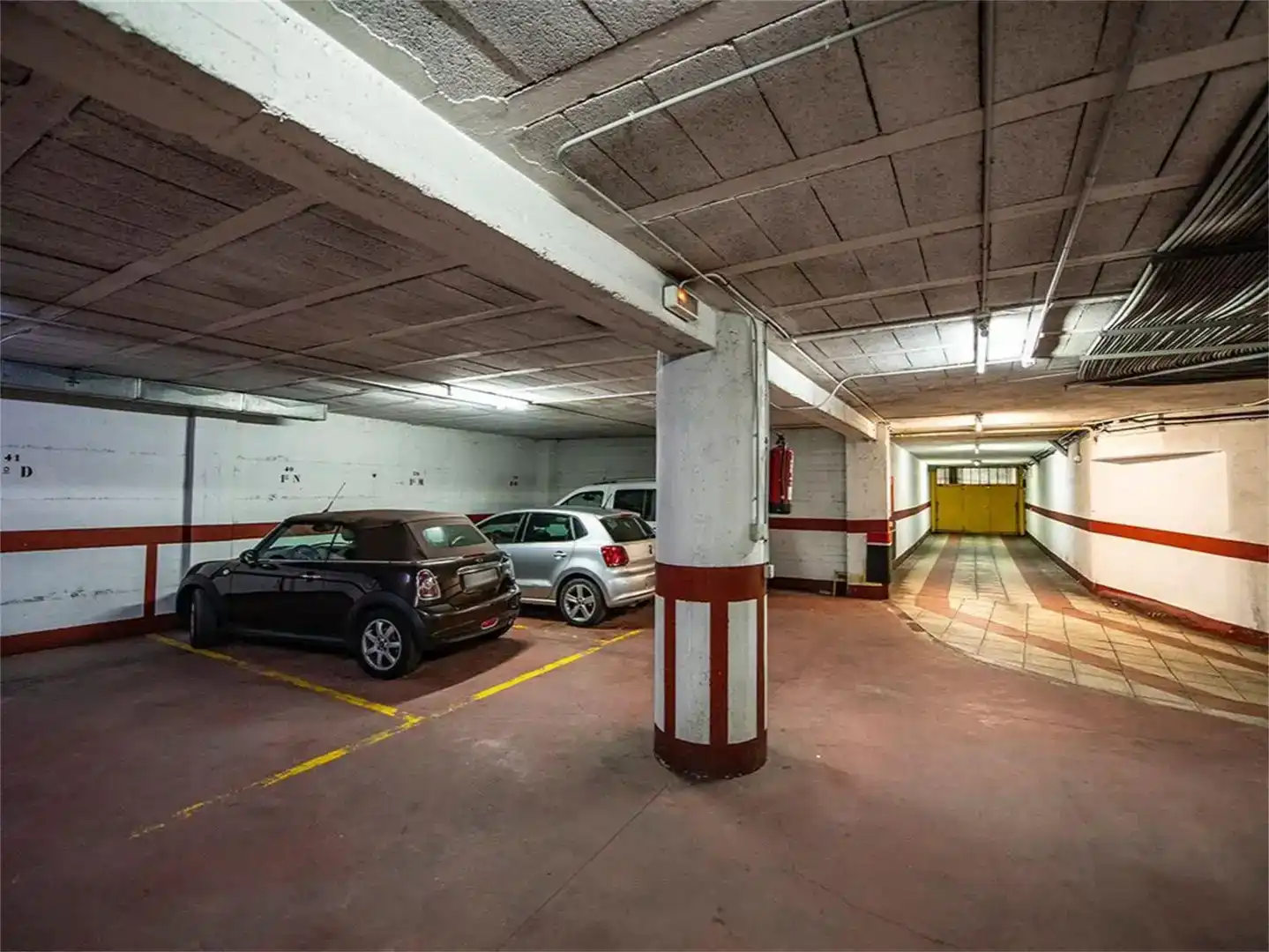 Parkplatz von Wohnungen zur Miete in Vigo  mit Möbliert und Balkon