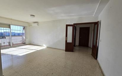Flat to rent in  Sevilla Capital  with Air Conditioner, Heating and Terrace