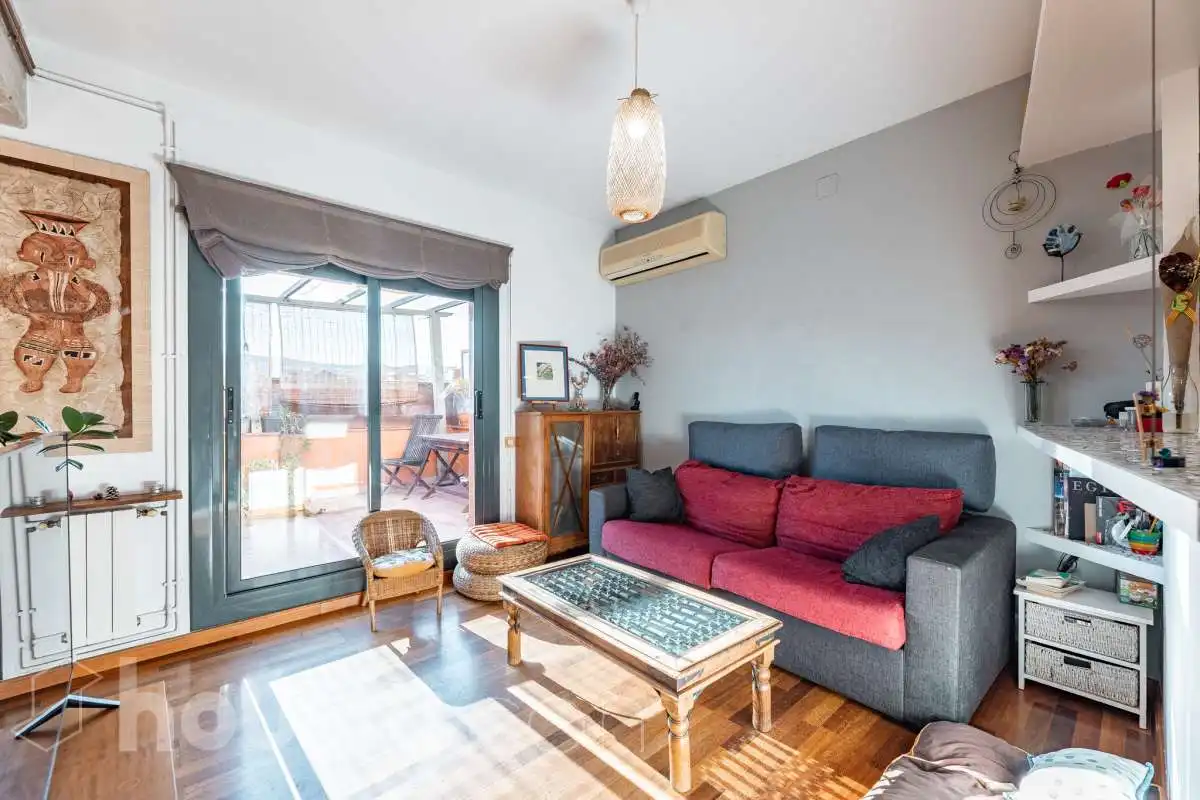 Sala d'estar de Àtic en venda en Barcelona amb Aire condicionat, Calefacció i Parquet