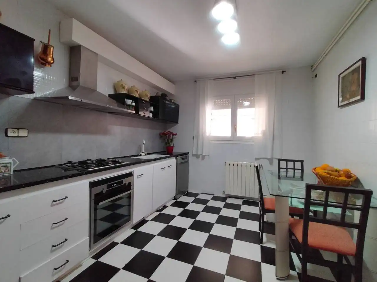 Cuina de Casa o xalet en venda en Terrassa amb Aire condicionat i Terrassa