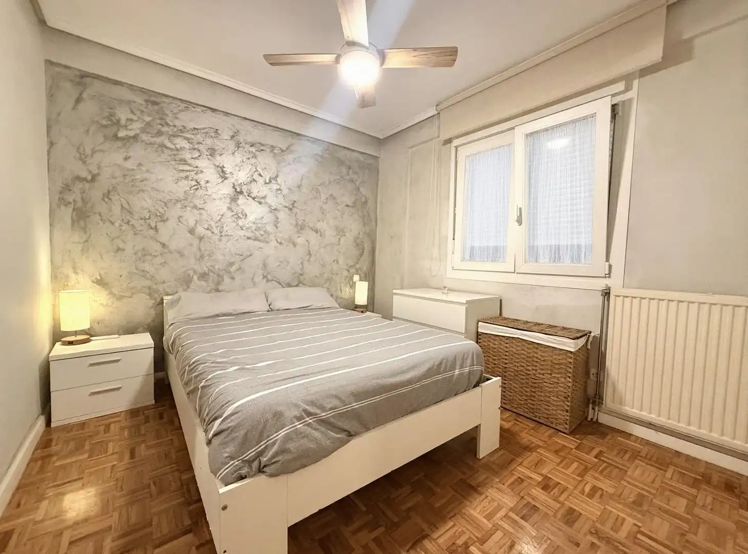 Dormitori de Pis en venda en Donostia - San Sebastián  amb Calefacció