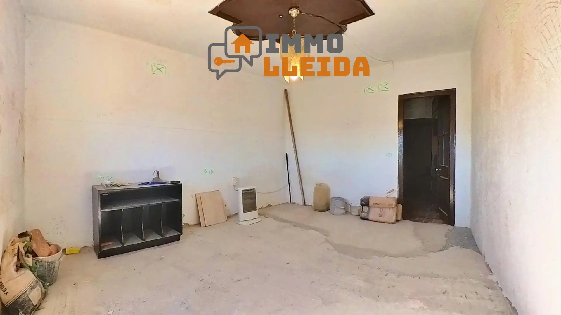 Casa adosada en venda en La Granadella amb Terrassa, Traster i Moblat