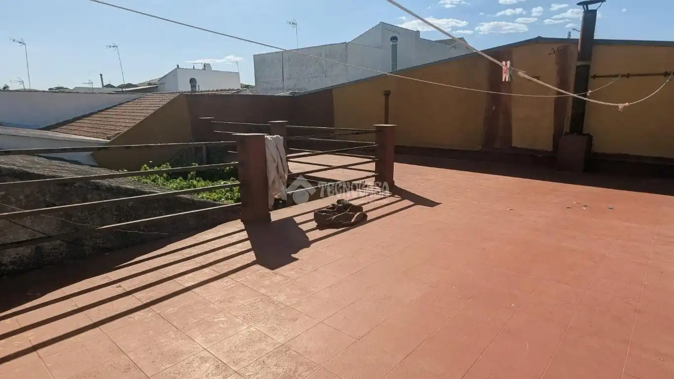 Terrassa de Casa adosada en venda en La Carolina amb Jardí privat