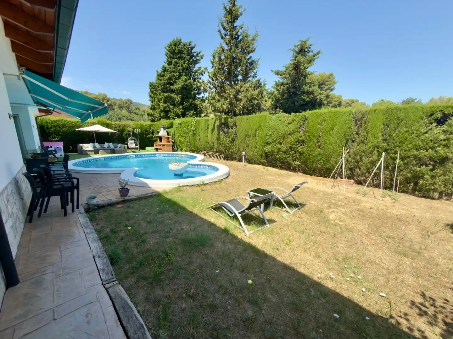 Piscina de Casa o xalet en venda en Sant Boi de Llobregat amb Calefacció, Jardí privat i Parquet