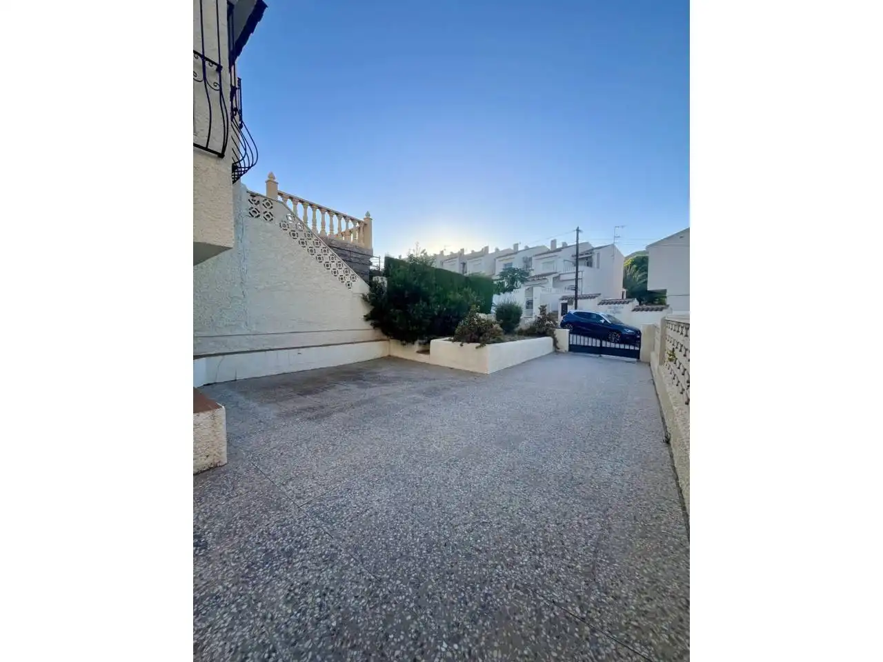 Vista exterior de Casa o xalet de lloguer en El Campello amb Aire condicionat, Terrassa i Moblat