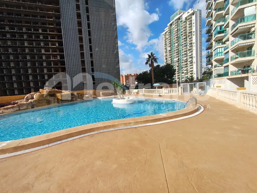 Schwimmbecken von Wohnung zum Verkauf in Villajoyosa / La Vila Joiosa mit Privatgarten, Terrasse und Schwimmbad