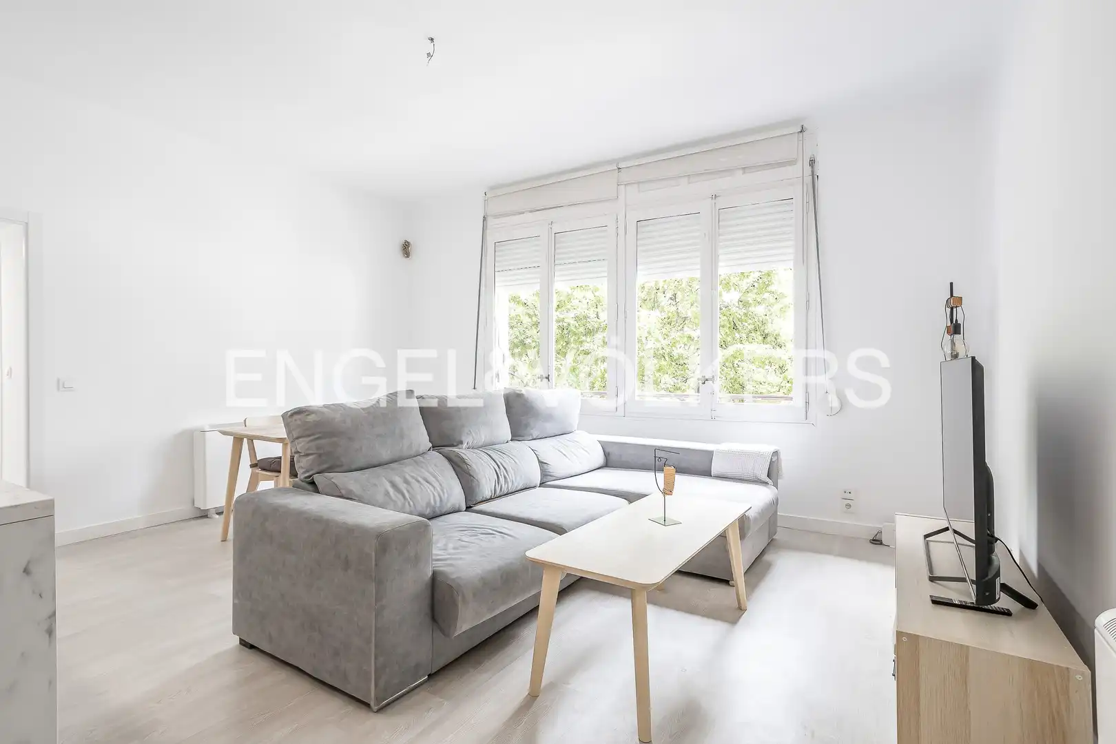 Exterior view of Flat for sale in  Madrid Capital  with Heating