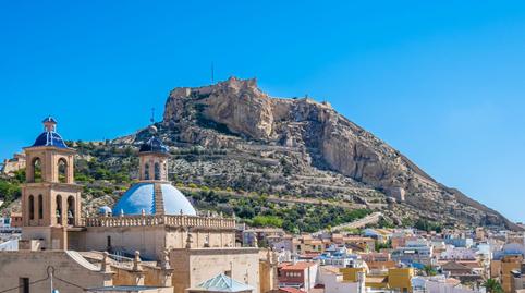 Photo 4 of Flat to rent in Rambla de Méndez Núñez, Casco Antiguo - Sta. Cruz - Ayuntamiento, Alicante