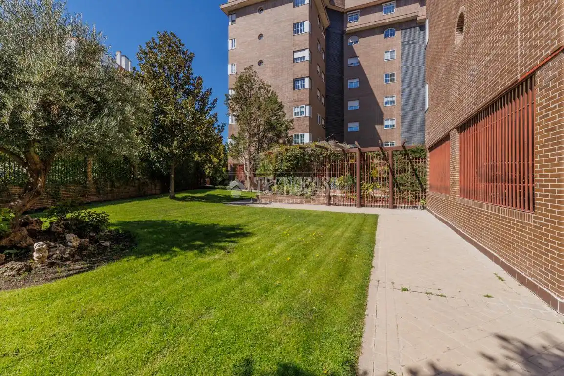 Jardín de Piso en venta en Madrid con Aire acondicionado, Calefacción y Parquet