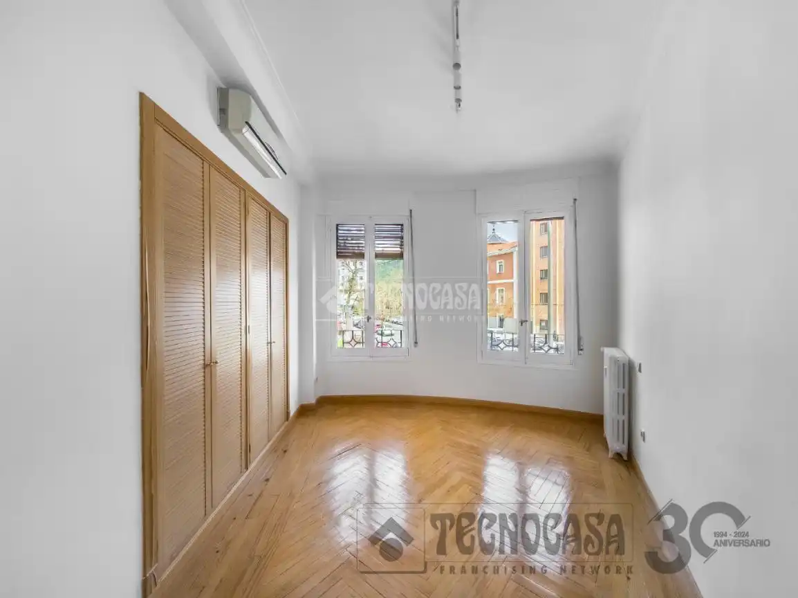 Dormitori de Pis de lloguer en Madrid amb Aire condicionat, Calefacció i Parquet