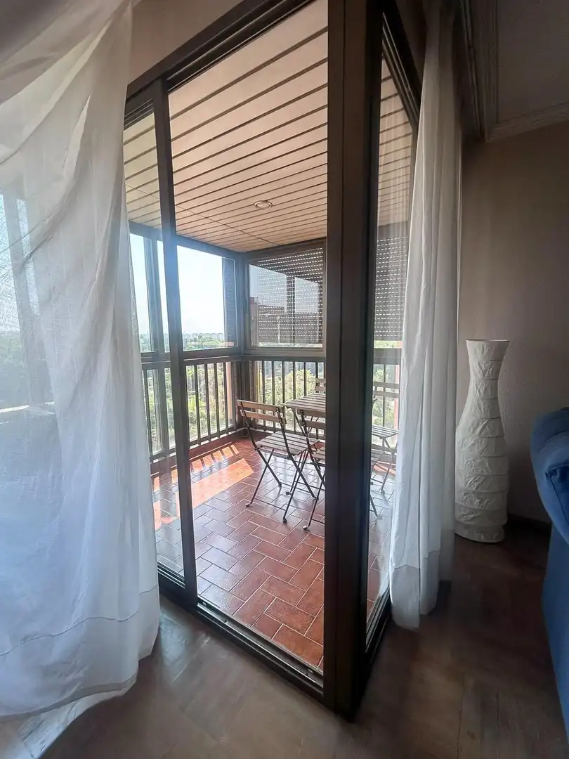 Terrasse von Wohnung zur Miete in Sevilla mit Klimaanlage, Terrasse und Möbliert