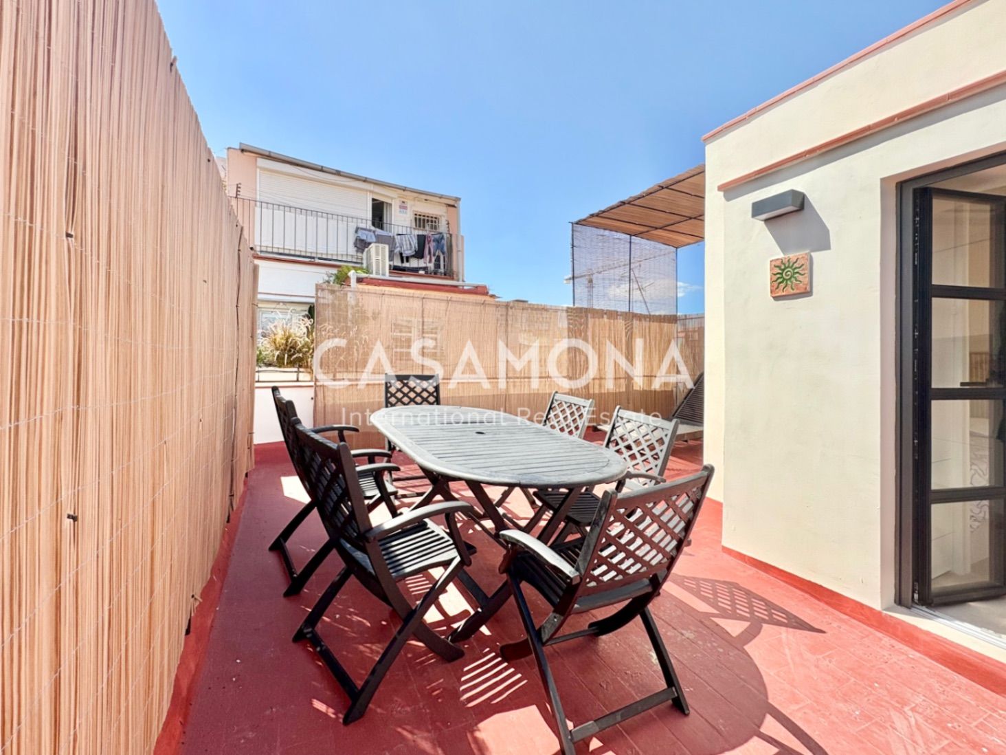 Attic to rent in El Raval