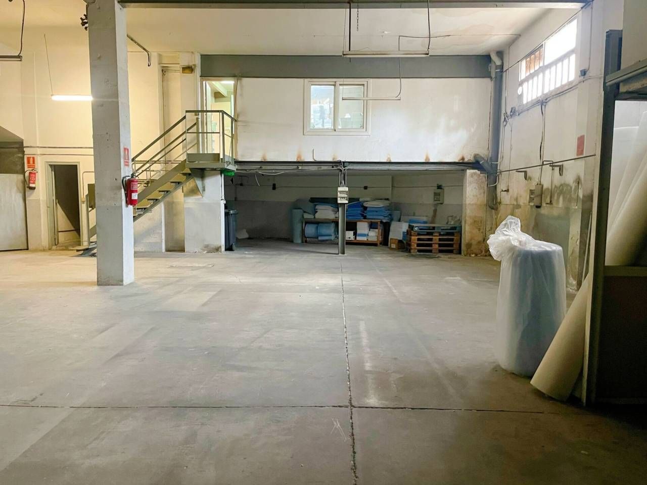Nave industrial de alquiler en Cerdanyola del Vallès