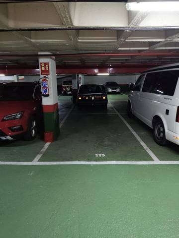 Garaje en Venta en Calle de Fermín Caballero, 39 en Peñagrande