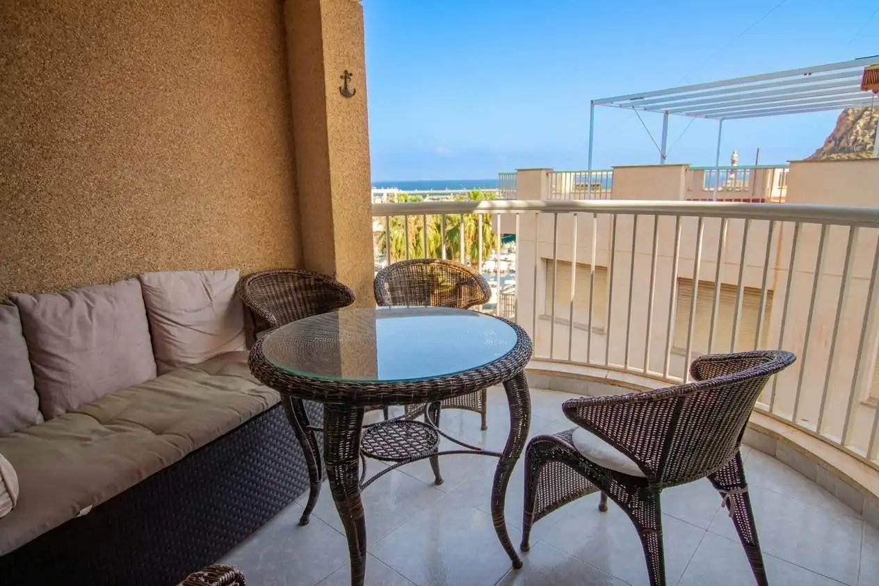Appartamento con terrazza in vendita a Casco Antiguo, imagen 2