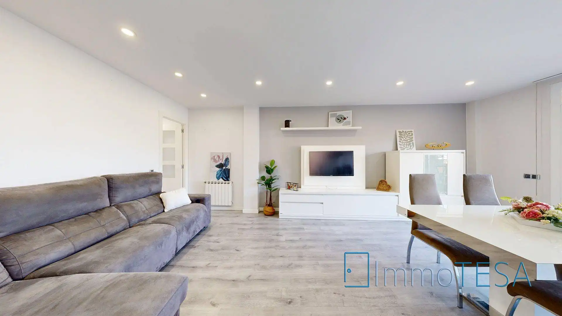 Flat with terrace for sale in Parc d’Europa, imagen 3
