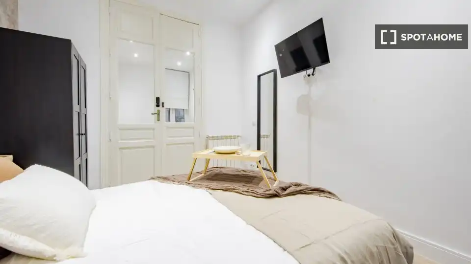 Bedroom of Flat for share in Retiro
