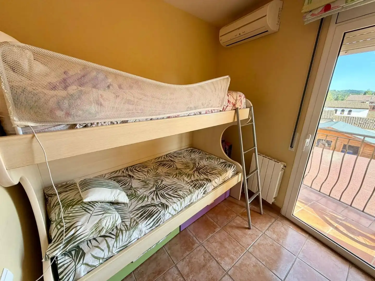 Habitación de Ático en venta en Castellet i la Gornal con Aire acondicionado, Calefacción y Terraza