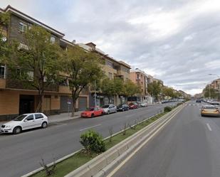 Vista exterior de Pis en venda en Linares amb Piscina comunitària