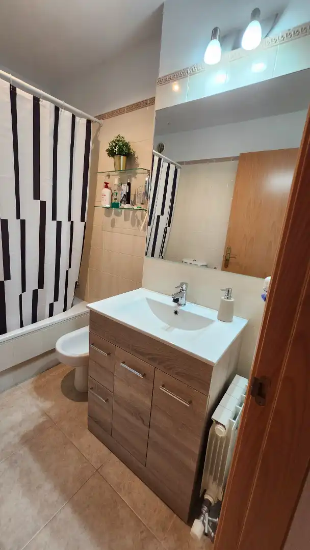 Baño de Piso en venta en Miño con Calefacción y Trastero