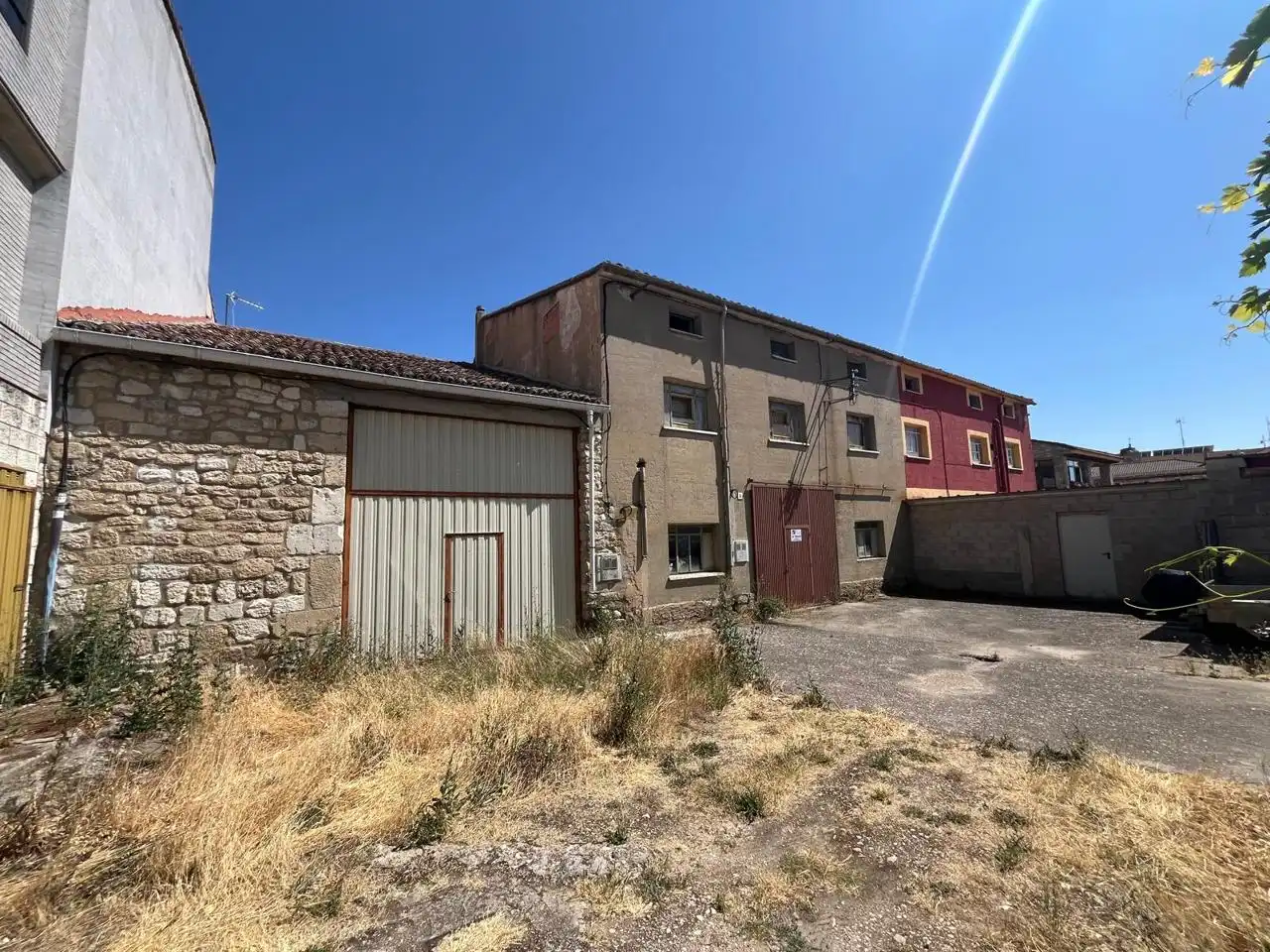 Vista exterior de Edificio en venta en Merindad de Río Ubierna