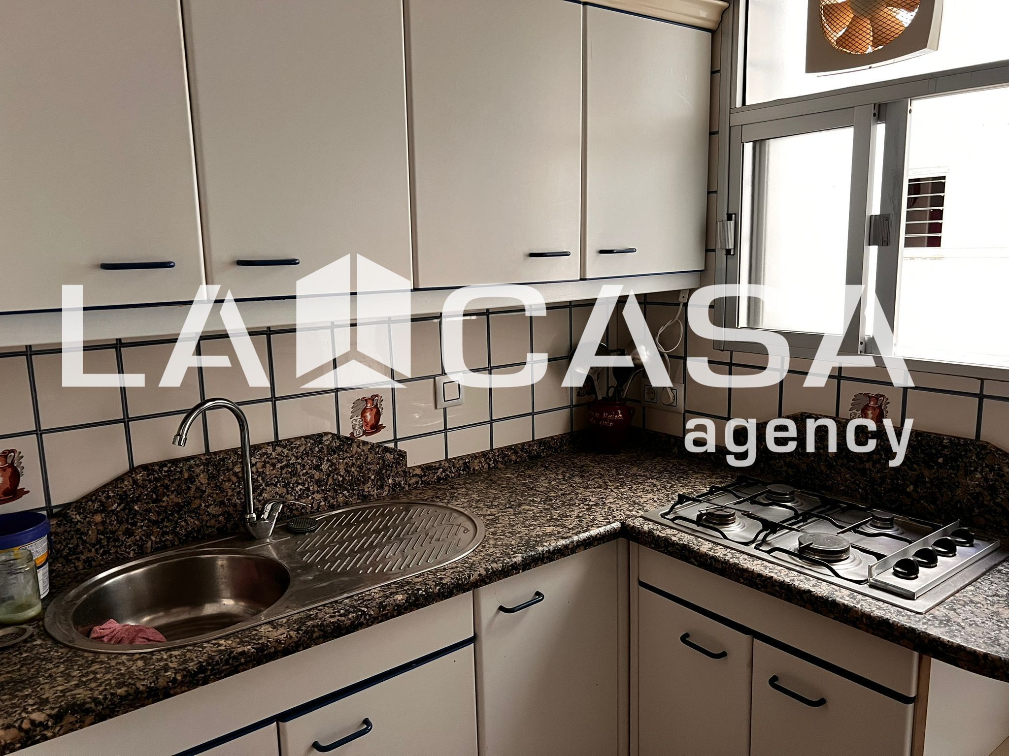 Kitchen of Flat for sale in Dos Hermanas  with Air Conditioner and Terrace